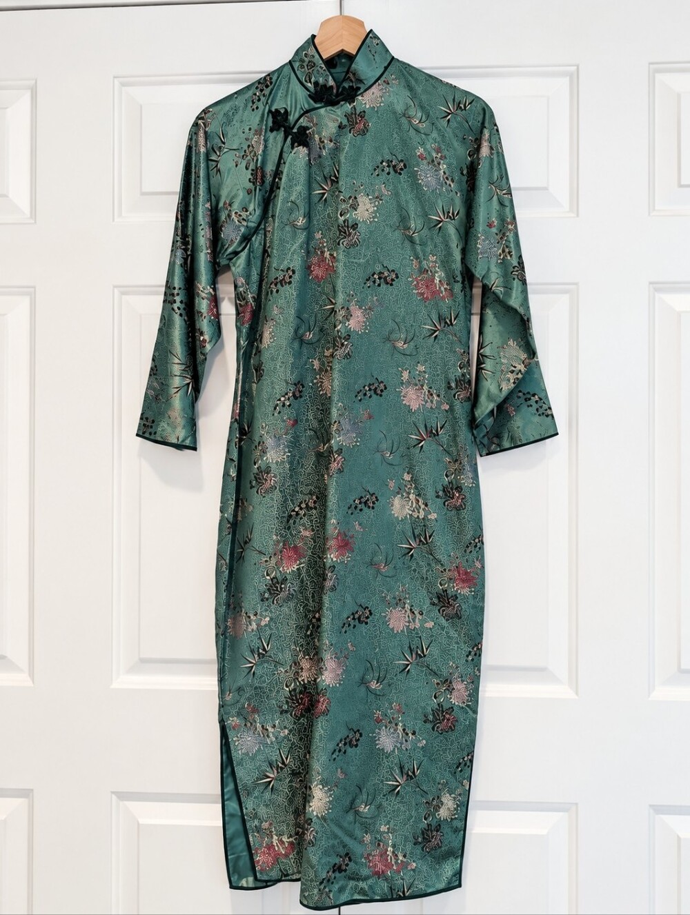 Vintage Floral Brocade Green Dress Frog Closure Mandarin Collar Cheongsam S/M